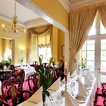 Hvedholm Slotshotel 福堡