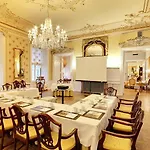 Hvedholm Slotshotel 福堡