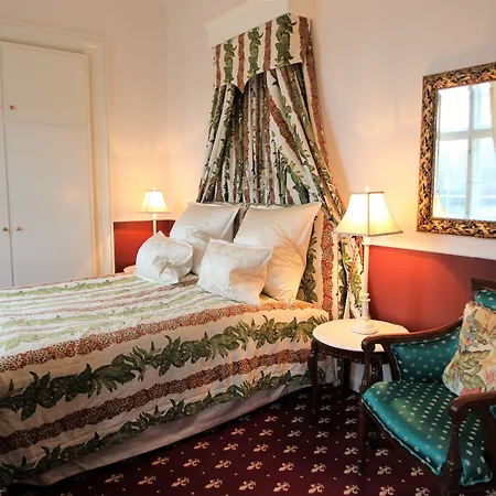 Отель Hvedholm Slotshotel