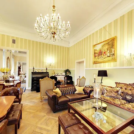 Отель Hvedholm Slotshotel 4*