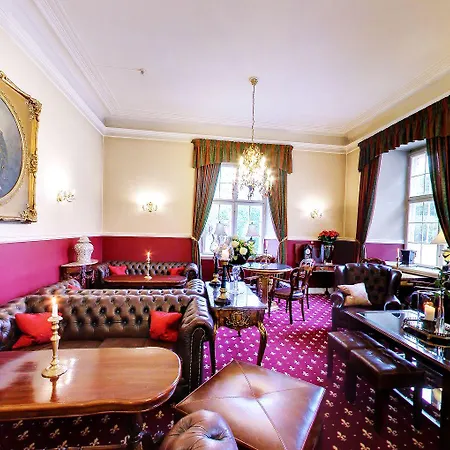 Отель Hvedholm Slotshotel