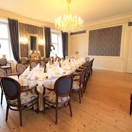 Hotel Hvedholm Slotshotel