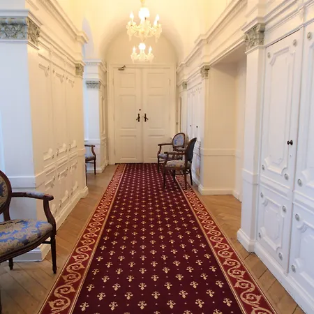 Отель Hvedholm Slotshotel Фоборг