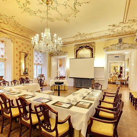 Отель Hvedholm Slotshotel Фоборг