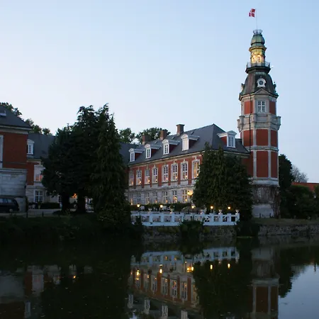 Hvedholm Slotshotel 4* Фоборг