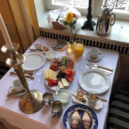 Hvedholm Slotshotel ホテル