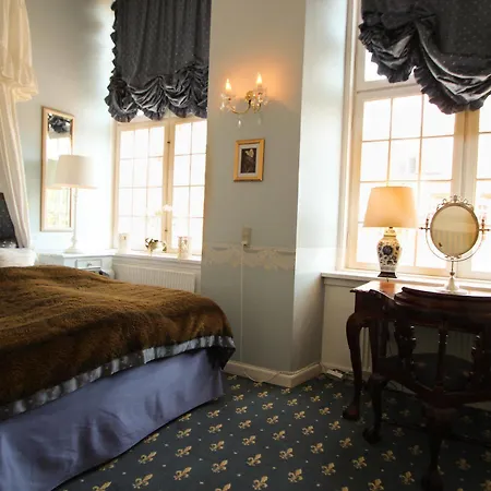 Hvedholm Slotshotel 4*