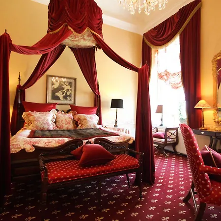 Hvedholm Slotshotel Hotel 4*