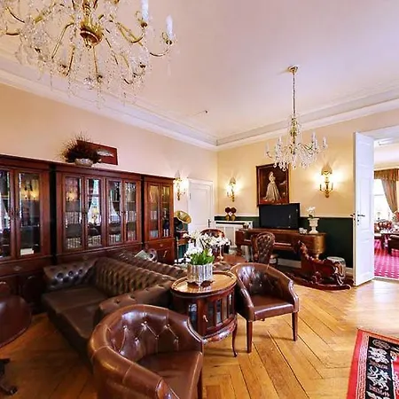 Hvedholm Slotshotel Hotel Fåborg