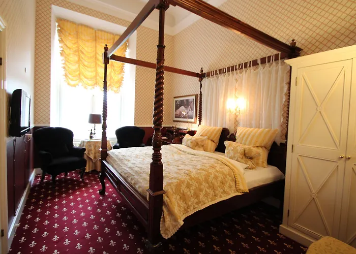 Hvedholm Slotshotel Hotel