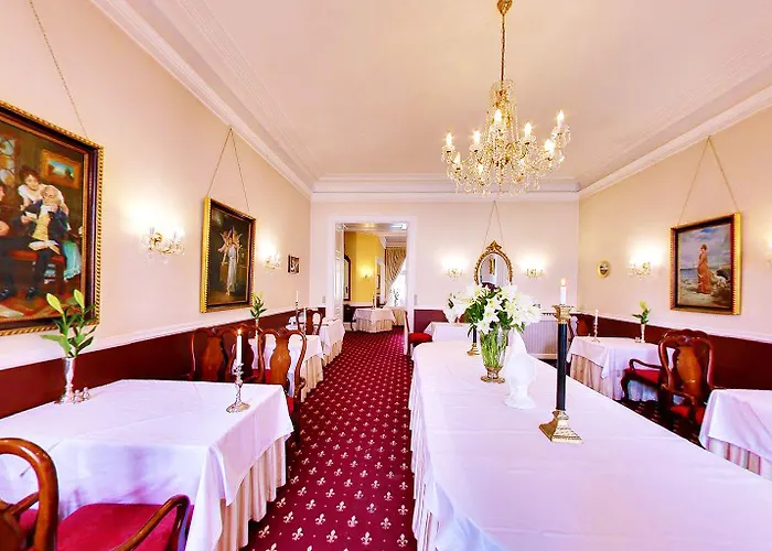 Hotel Hvedholm Slotshotel 4*