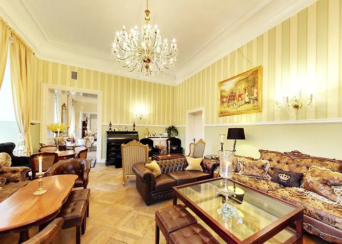 Hotel Hvedholm Slotshotel 4*