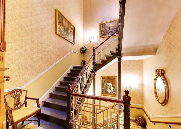 Hotel Hvedholm Slotshotel