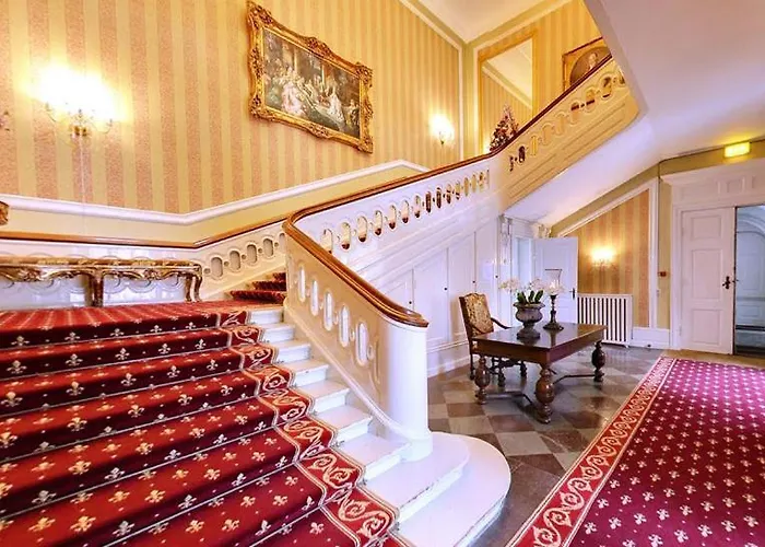 Hvedholm Slotshotel 4* Faaborg