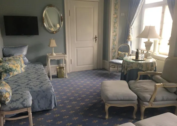 Hvedholm Slotshotel 4*