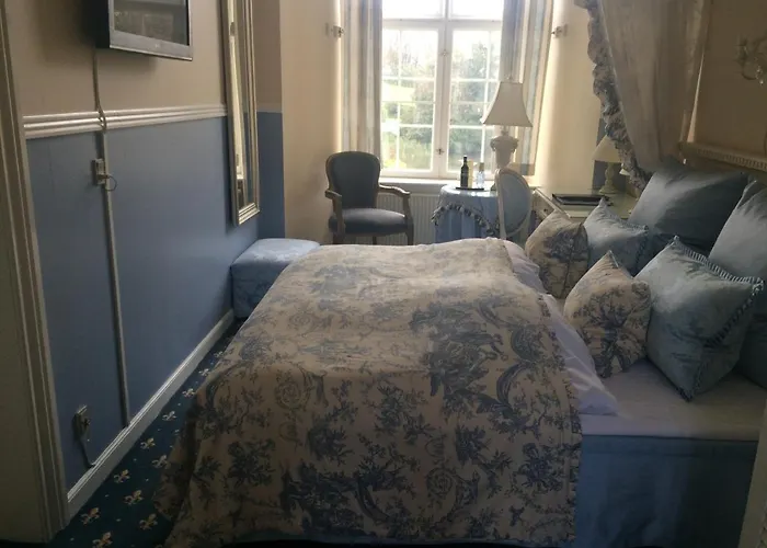 Hvedholm Slotshotel 4*